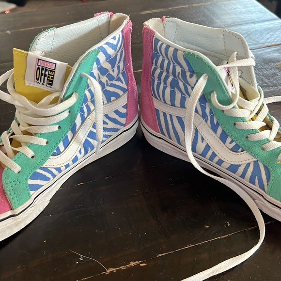 Mickey Mouse high top vans - Picture 6 of 8